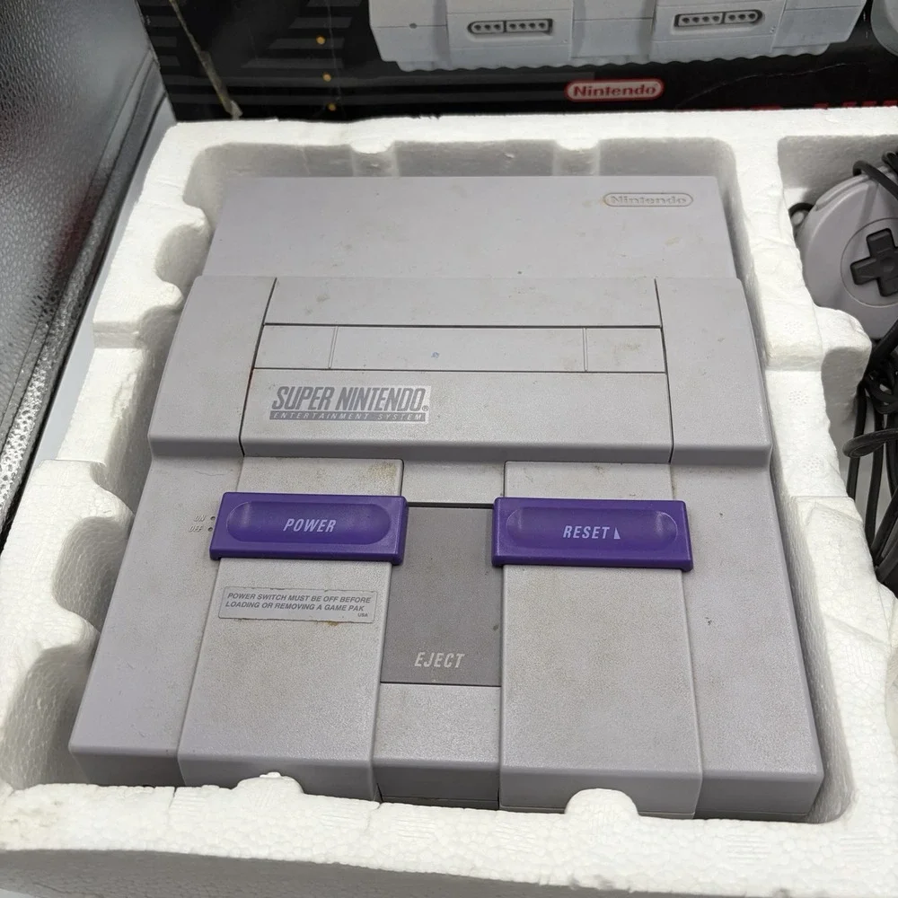 Super Nintendo SNES Super Set Console w/ Box, Super Mario World, OEM Controller